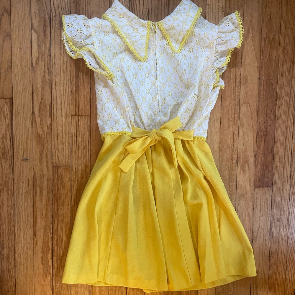 Vintage Sears Roebuck Darling Yellow Sunshine Dress!